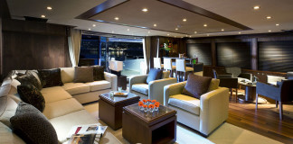 2015 év 40 m-es Szuper Yacht enteriőr Oscar díjasa a Sunseeker THUMPER