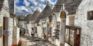 Puglia ékszeres ládikója – a trullo hagymaházak!