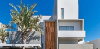 Háromszintes luxus – bemutatjuk az impozáns Amwaj Villát