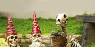 Bizarr kerti törpék- őrült giccsparádé a kertben!