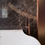 luxus lakás sárga réz – fürdőszoba
