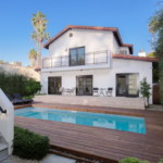 Rihanna villa, ház – medence